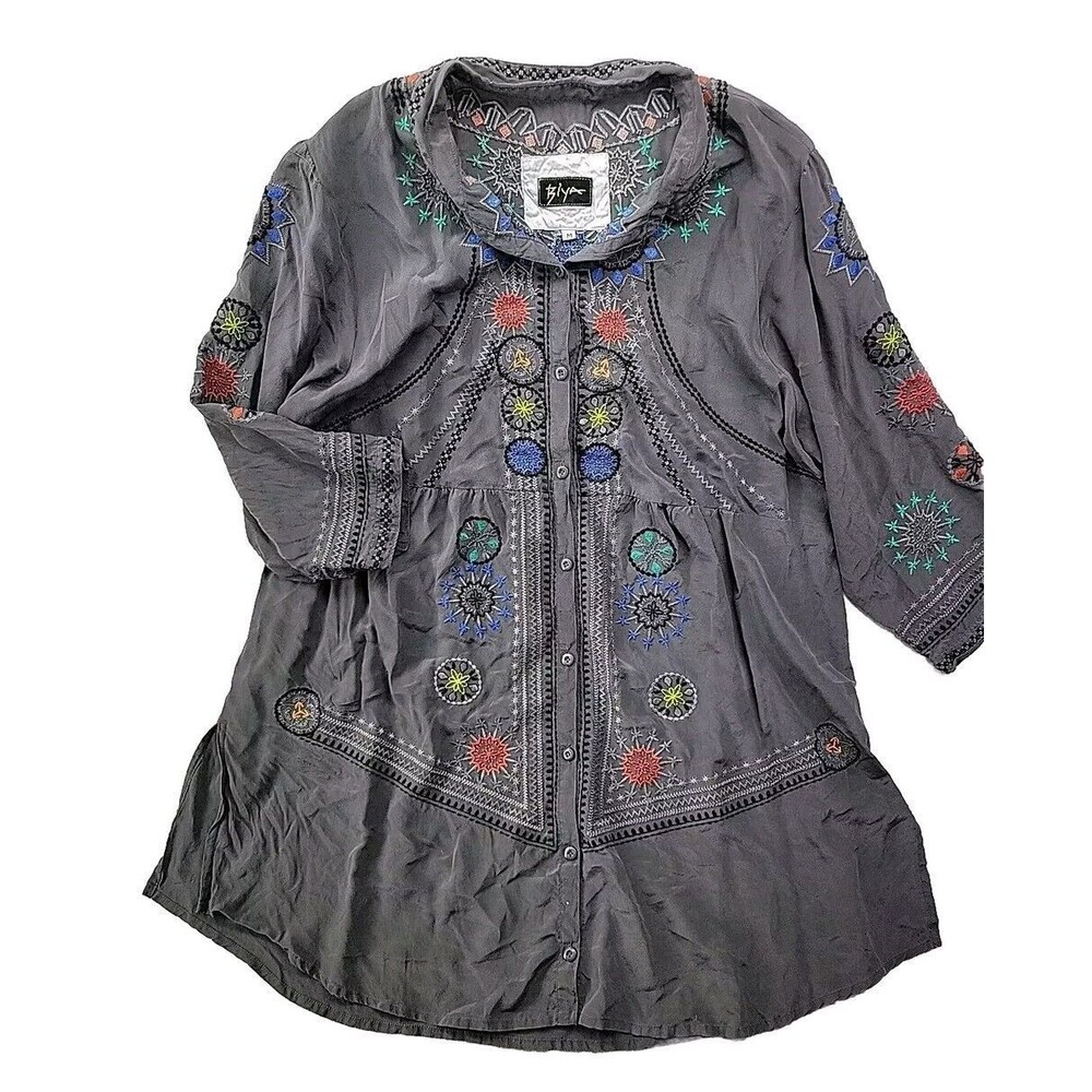 Biya Johnny Was Women M Gray Silk Button Up Blouse Kaftan Embroidered Floral